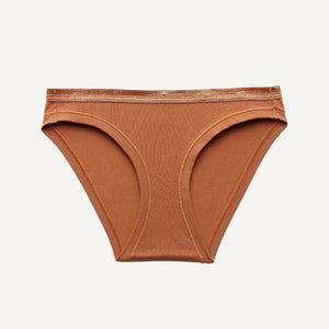 A low rise bikini in spice brown color. 